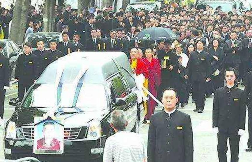 老澳門六開彩開獎網(wǎng)站——探索傳統(tǒng)與現(xiàn)代的融合，老澳門六開彩開獎網(wǎng)站，傳統(tǒng)與現(xiàn)代的融合探索