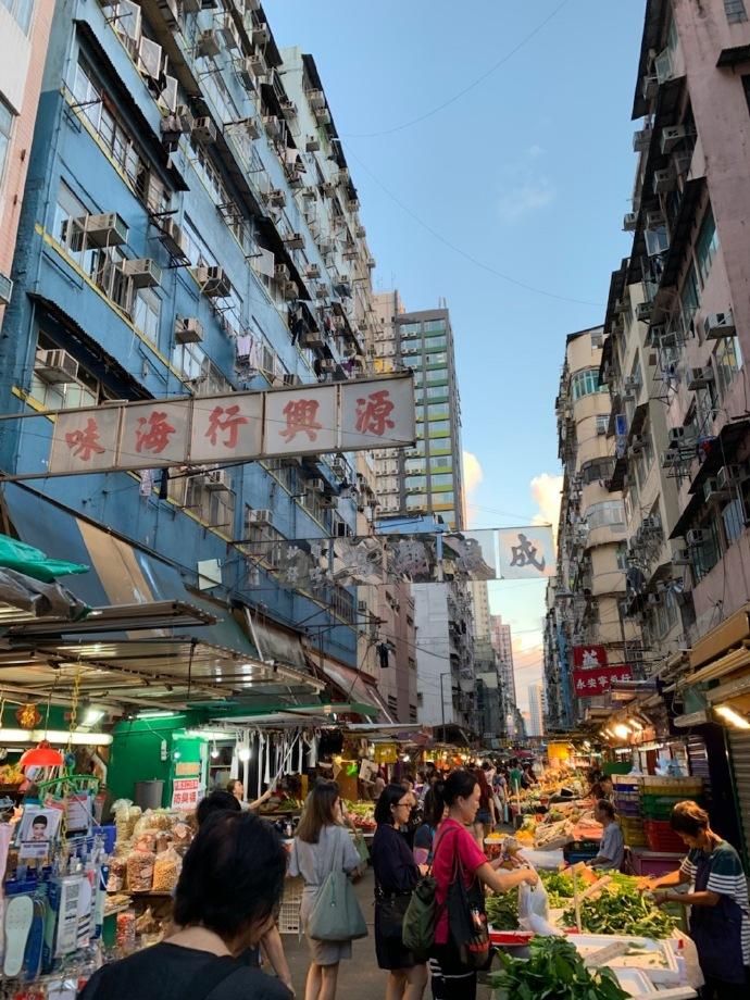 香港最準(zhǔn)最快資料免費(fèi)有沒有香港兇部資料賣，香港資料與兇部資料，真實(shí)、免費(fèi)還是陷阱？
