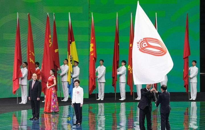 揭秘未來，探索澳門未來走向與娛樂新動向——以2025年新澳門今晚開什么為焦點，澳門未來走向與娛樂新動向揭秘，聚焦2025年澳門新動向與今晚開獎預測