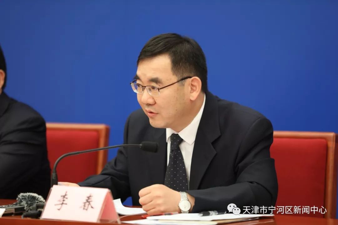 探索前沿，2025新澳正版資料大全與李春的獨特視角，李春獨特視角，探索前沿，2025新澳正版資料大全揭秘